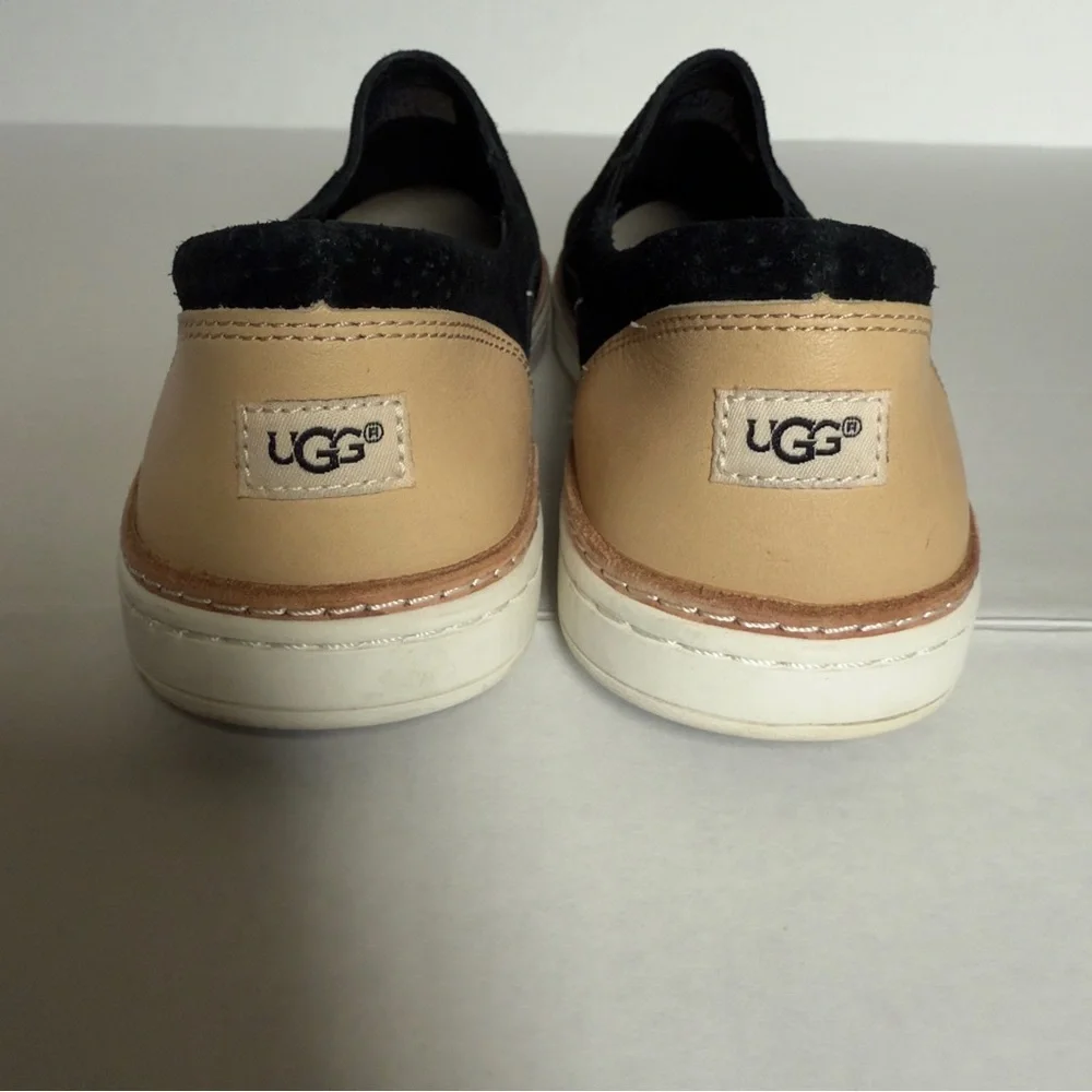 UGG‎ Women's Adley Slip-On Sneakers - Picture 4 of 6